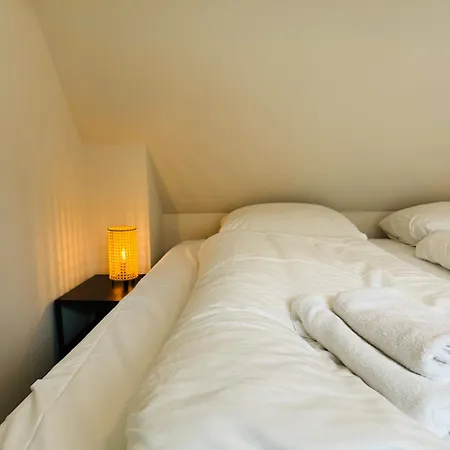 Ocean Breeze - Aan Zee Apartment