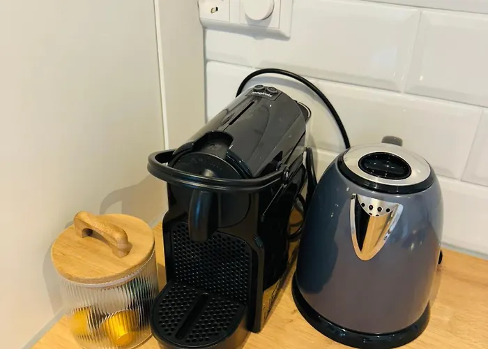 Ocean Breeze - Aan Zee Apartment *